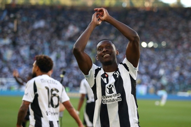 Juventus tăng cường lực lượng hướng đến mùa giải mới.