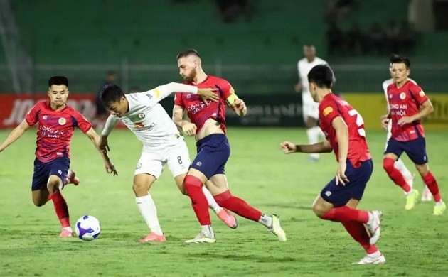 Bình Định chơi hơn người vẫn thua đậm
