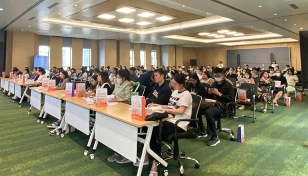 PM NextG Cal tại hội thảo tiền sản BVĐK Hồng Ngọc.