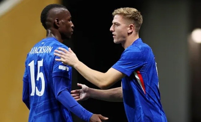 Delap và Jackson.