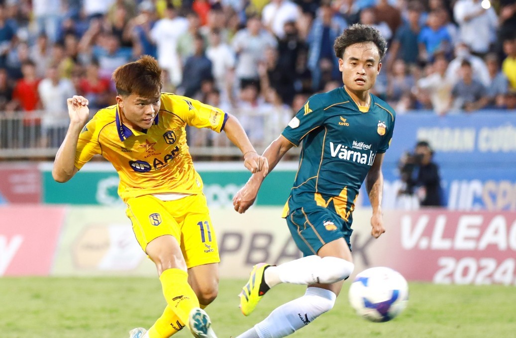 SLNA chật vật trụ hạng V-League.