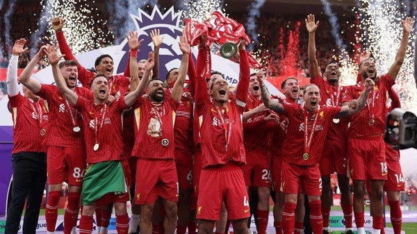 Liverpool sẽ đá trận khai mạc.