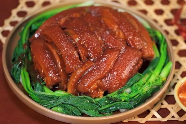 Khâu nhục không chỉ ngon nhờ nguyên liệu, mà tinh túy nằm ở chính cách chế biến cầu kỳ, tỉ mỉ