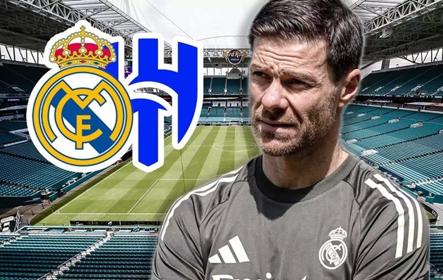 Alonso đã trình làng đội hình mới lạ.