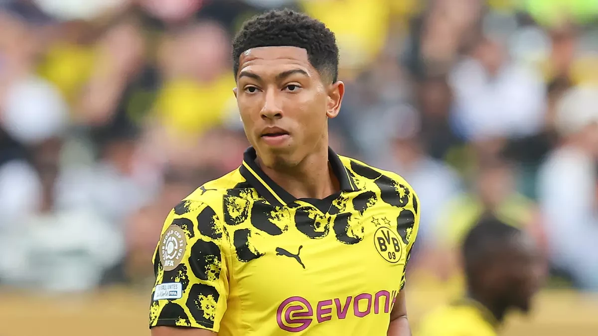 Jobe Bellingham đã cập bến Dortmund.