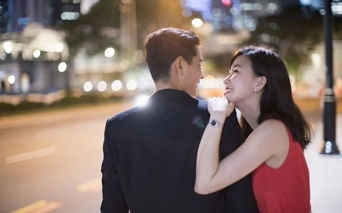 Nhiều người đàn ông dù đã kết hôn vẫn cố tình không đeo nhẫn cưới và luôn khẳng định mình còn độc thân.