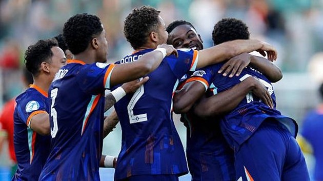 U21 Hà Lan đánh bại U21 Bồ Đào Nha dù chơi thiếu người.