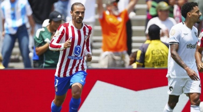 Griezmann ghi bàn.