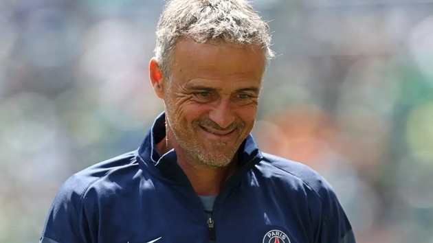 HLV Luis Enrique không hài lòng với chất lượng mặt sân tại Mỹ.