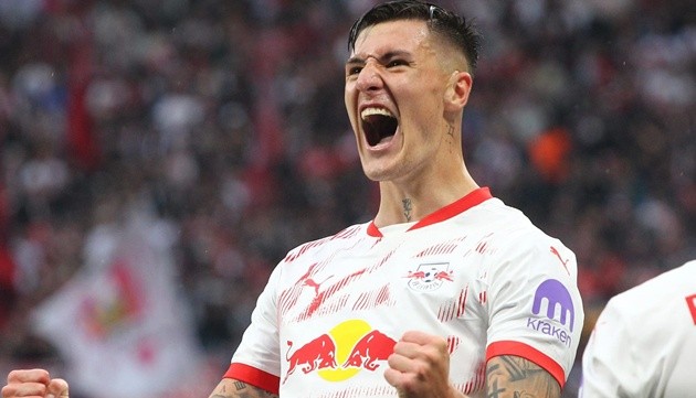 Sesko đang khiến Arsenal nhức đầu trên TTCN