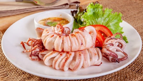 Cách hấp mực tươi ngon