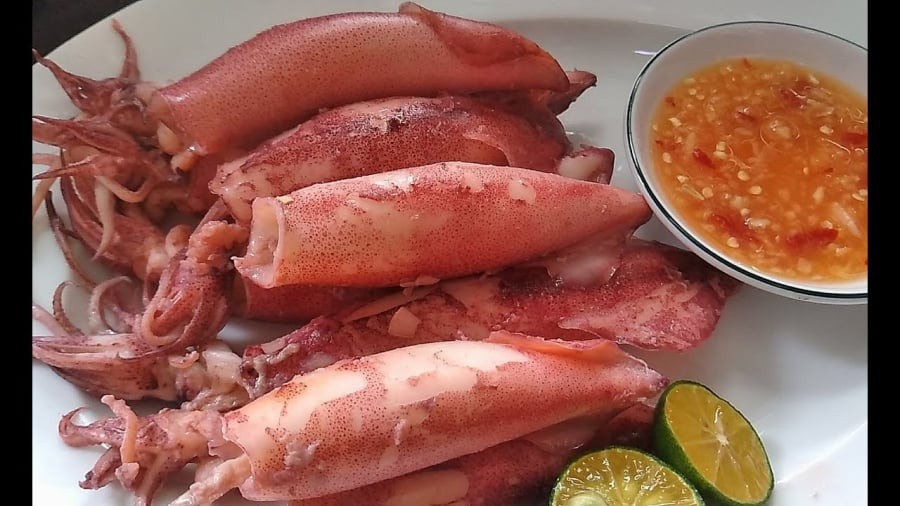 Cách hấp mực tươi thơm ngon đậm vị