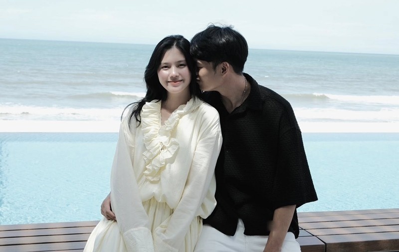 Nguyễn Thành Chung và vợ Ngô Tố Uyên. Ảnh: FBNV.