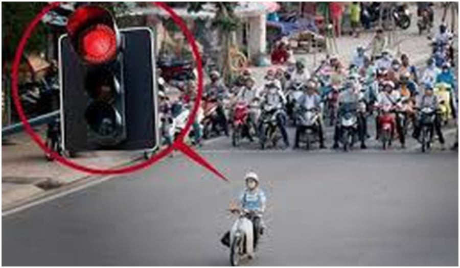 Ai vượt đèn đỏ không bị phạt