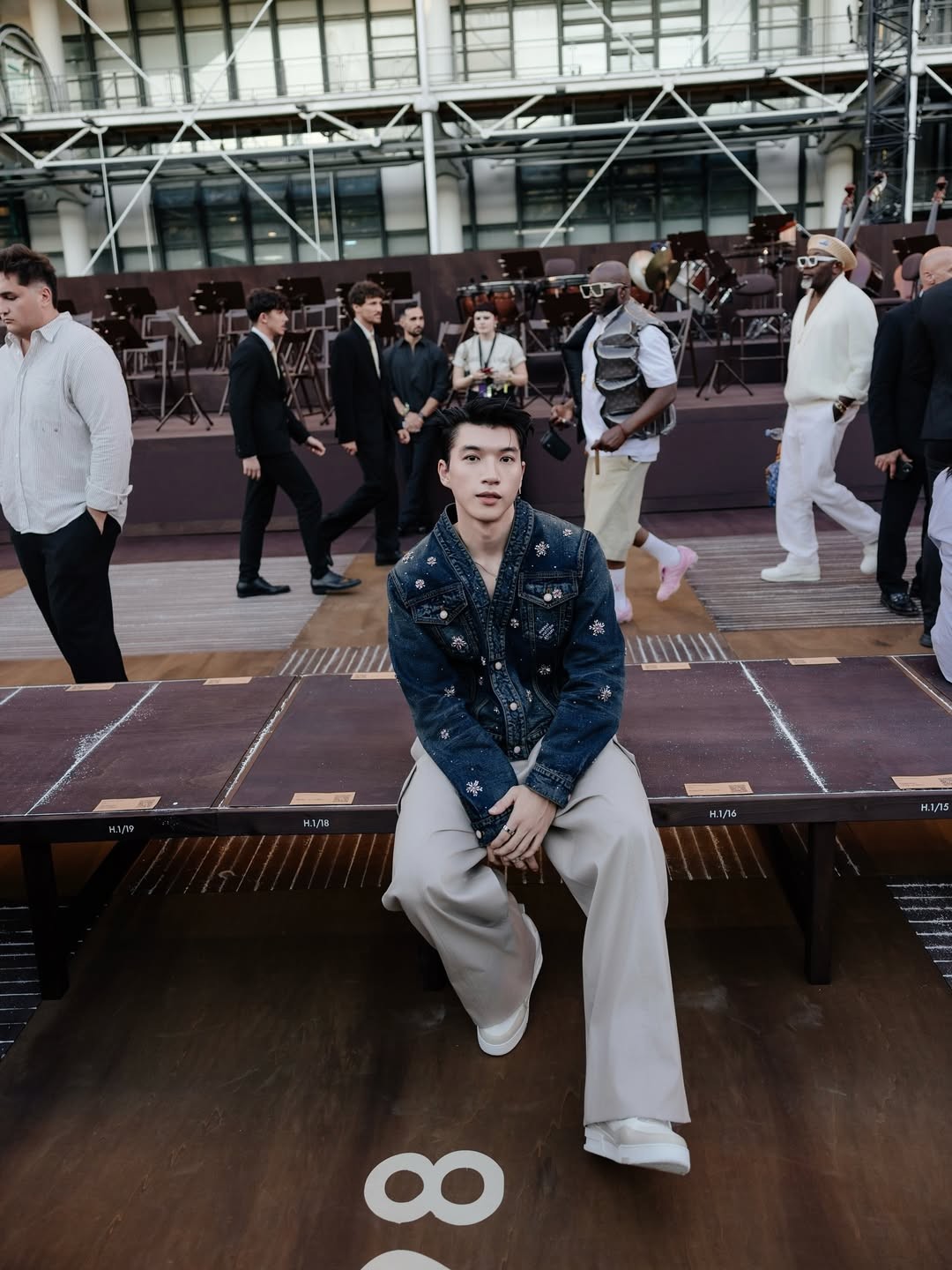 One for the books — an unforgettable day in Paris at the Louis Vuitton Men’s Spring Summer 2026 Show.Thanks for having me, @louisvuitton #LVMenSS26
