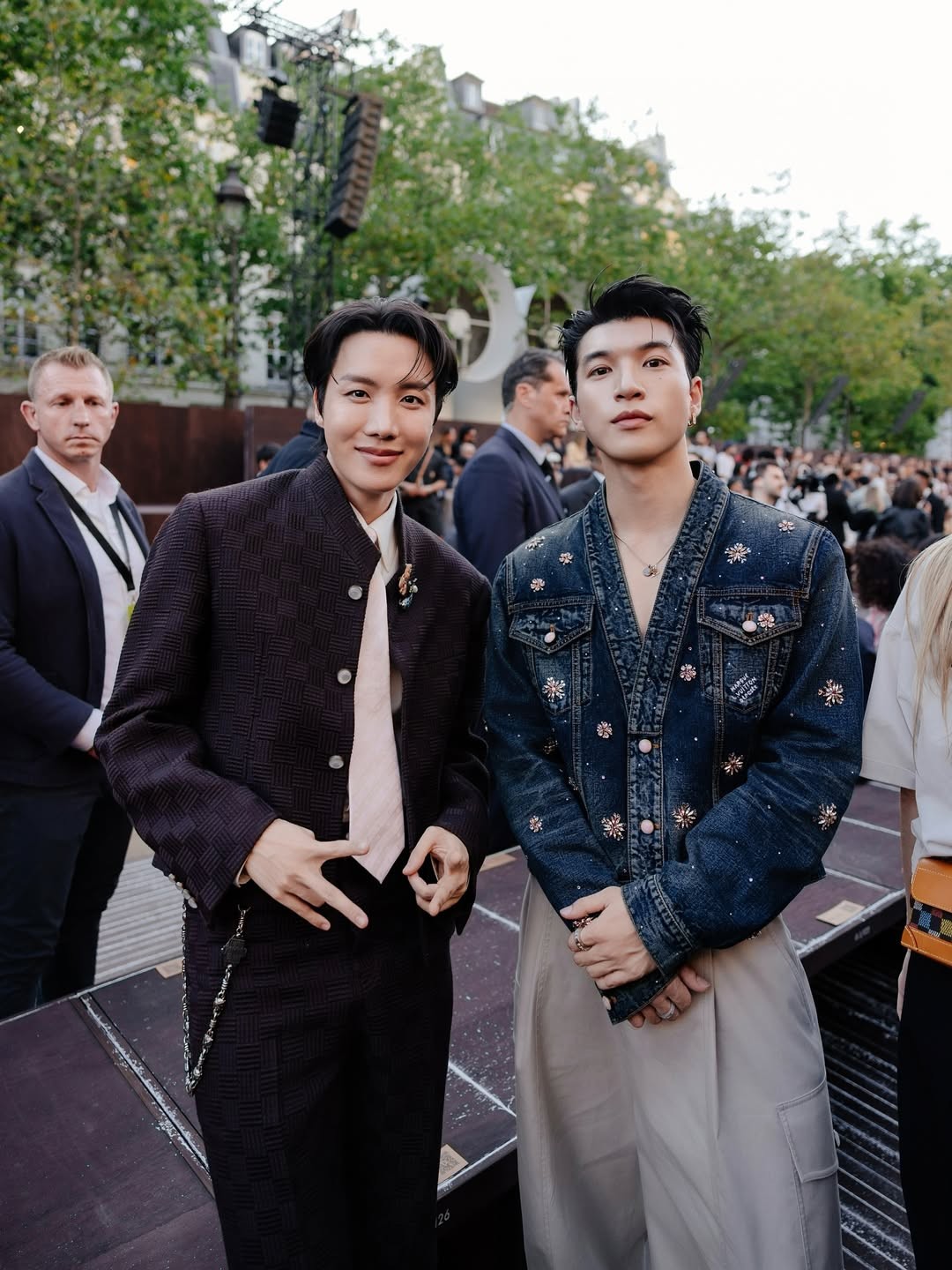 One for the books — an unforgettable day in Paris at the Louis Vuitton Men’s Spring Summer 2026 Show.Thanks for having me, @louisvuitton #LVMenSS26 (3)