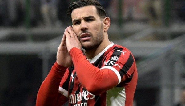 Theo sẽ rời AC Milan. 