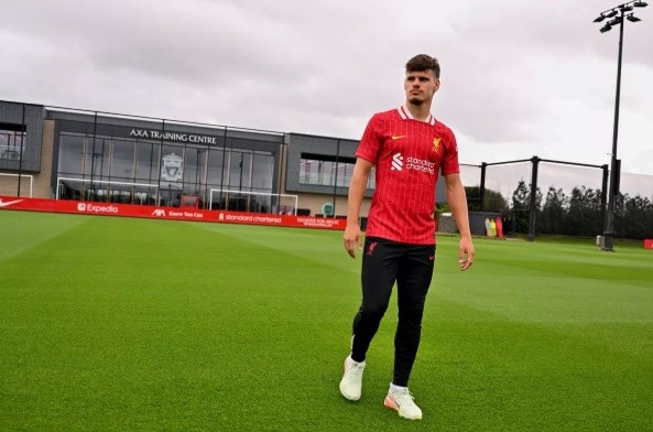 Kerkez đã chính thức gia nhập Liverpool. 