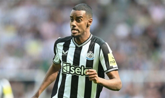 Isak trong màu áo Newcastle.