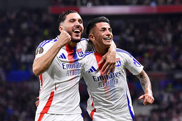 Lyon vẫn được tham dự Europa League.