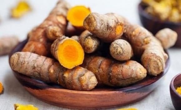 Trước thực trạng gia tăng các ca nhập viện liên quan đến việc sử dụng sai cách thực phẩm bổ sung từ thảo dược, các chuyên gia không khuyến nghị người tiêu dùng phải tuyệt đối tránh xa các sản phẩm này.