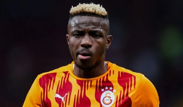 Osimhen có thể mắc kẹt lại Napoli dù không mong muốn.