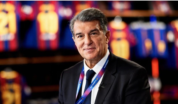 Barca đã trả dứt nợ lương cho Messi.