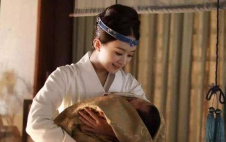 “Nữ sợ sinh giờ Ngọ” – Thời khắc dương khí mạnh nhất trong ngày, đứa trẻ sinh ra mang tính cách quá cương. (Ảnh minh họa)