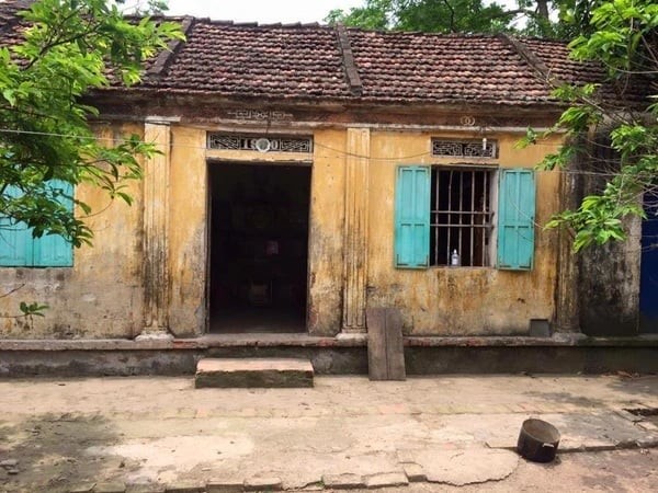 Nếu món đồ nào không còn mang lại niềm vui hoặc có kỷ niệm không tốt, đừng ngần ngại vứt bỏ chúng. Chỉ khi xóa bỏ những thứ không còn giá trị, không còn làm bạn vui vẻ, bạn mới có thể đón nhận những điều tốt đẹp mới đến với mình.