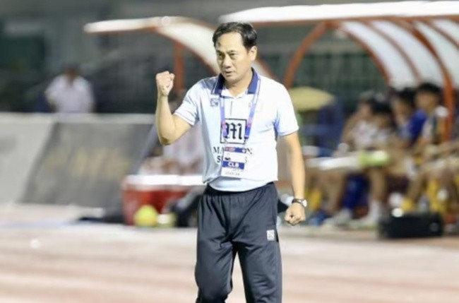 HLV Phùng Thanh Phương chia tay CLB TP.HCM.