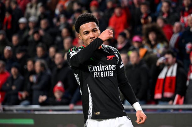 Arsenal nên cho mượn Nwaneri.