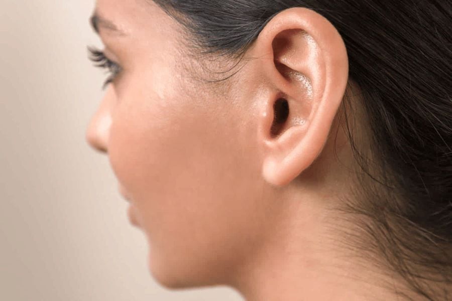 Tai dày, vành tai cụp – Càng xí càng vượng thọ và giàu

