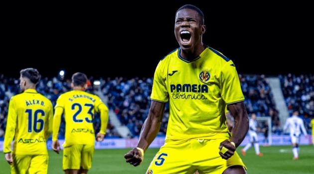 Thierno Barry sắp trở thành người của Everton.