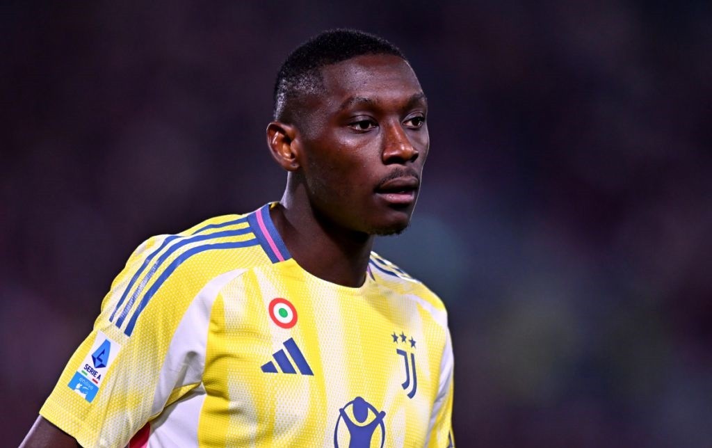 PSG và Juve chưa thống nhất được vụ Kolo Muani.