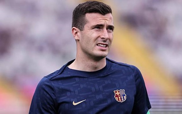 Inaki Pena cân nhắc rời Barcelona ở mùa hè năm nay.