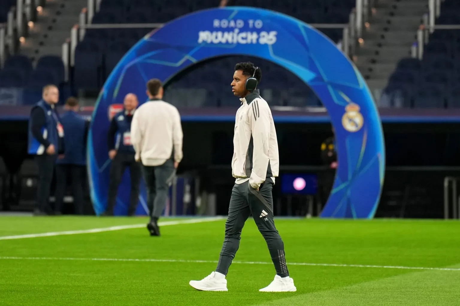Real sẽ không níu giữ Rodrygo. 