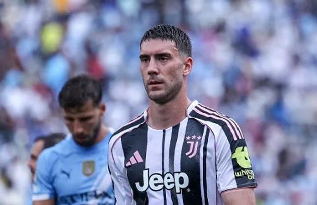 Vlahovic bật bãi khỏi Juventus vì David