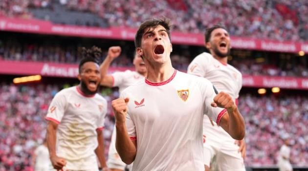 Napoli chưa vội chốt thương vụ Juanlu Sanchez.