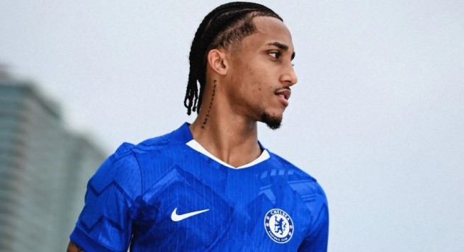 Pedro chuyển đến đầu quân cho Chelsea.