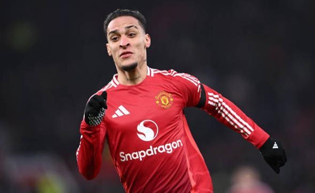 Manchester United sẽ phải đẩy đi những ngôi sao kiểu như Antony.