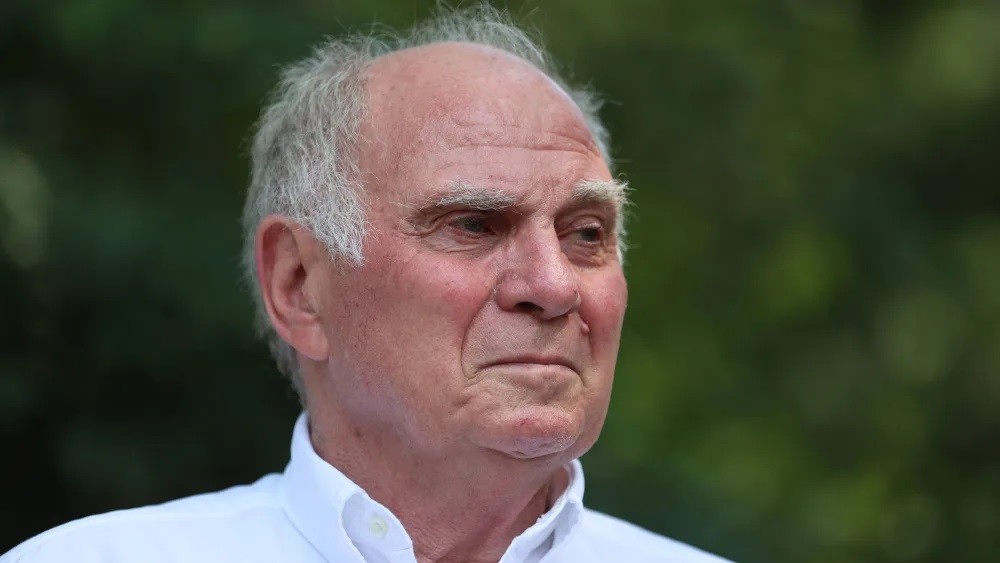 Hoeness bất ngờ trước động thái của Nico.