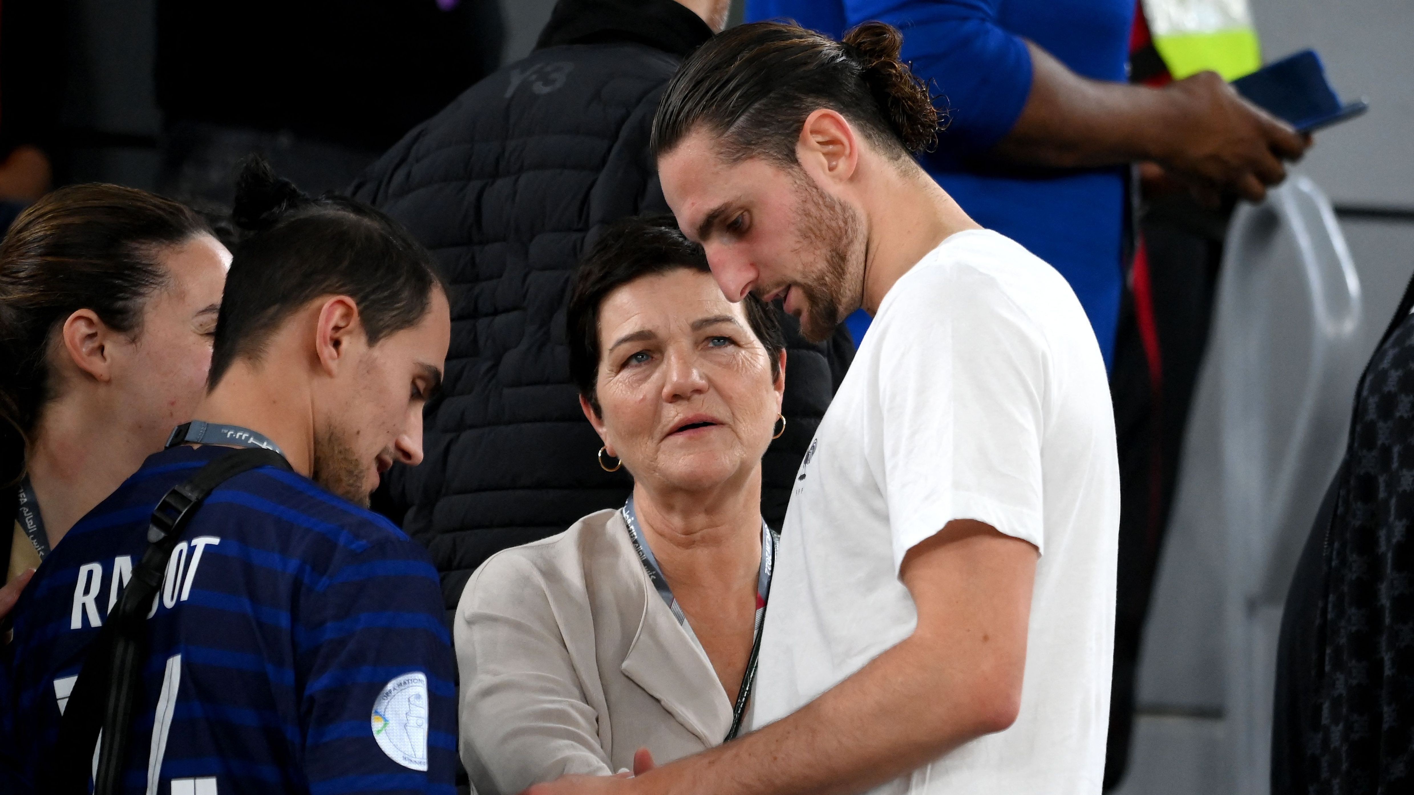Bà Veronique luôn là người có ảnh hưởng lớn đến Rabiot