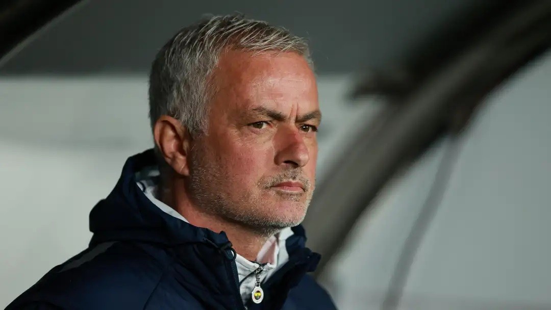 Mourinho muốn tái ngộ Sanchez ở Thổ Nhĩ Kỳ.