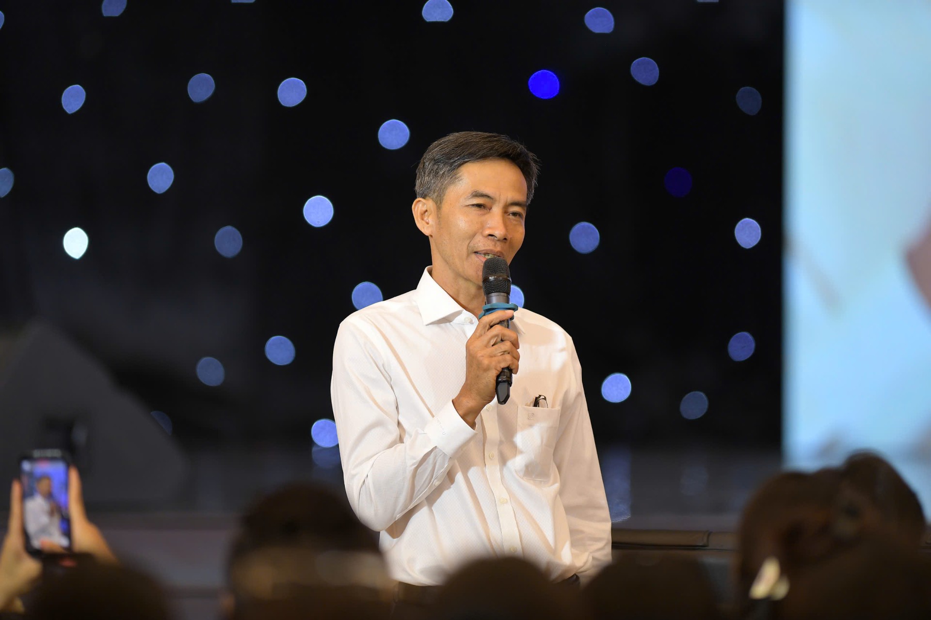 NG HÀ VĂN PHÚC - CHA CỦA HOA HẬU HÀ TRÚC LINH