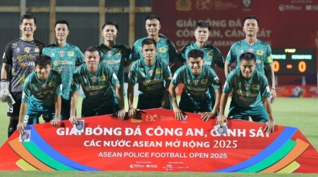 CAND Việt Nam II thắng Cảnh sát Singapore.