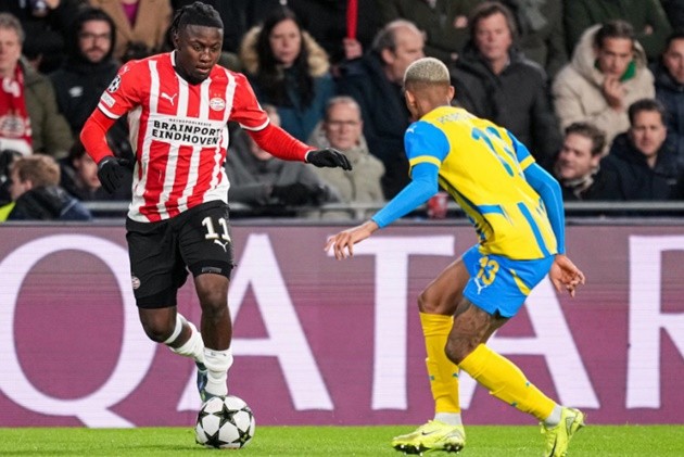 Forest nhắm Bakayoko. 