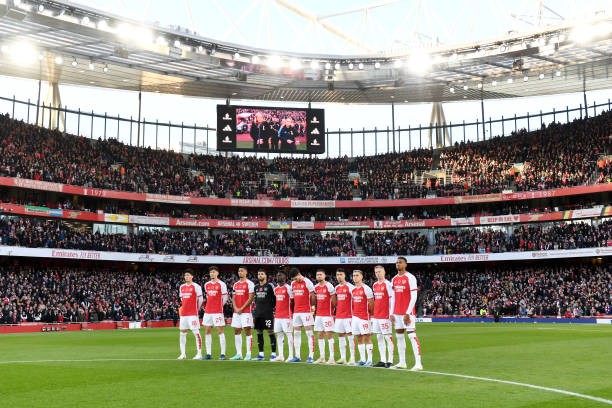 Emirates là một sân vận động còn khá 
