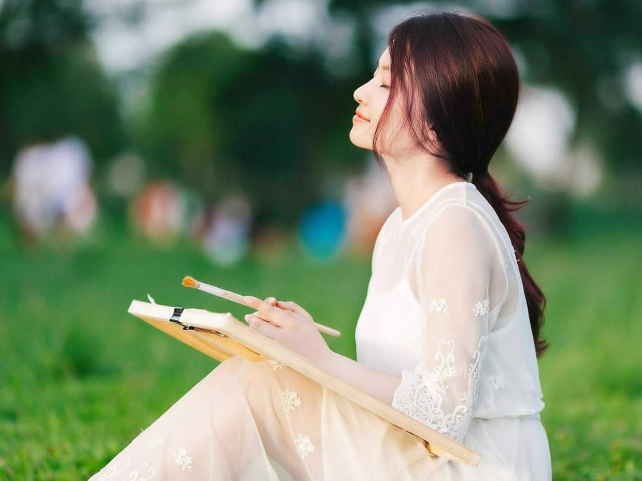 Một trong những lý do lớn khiến nhiều phụ nữ không dám rời bỏ cuộc hôn nhân đầy tổn thương là vì thiếu độc lập tài chính.