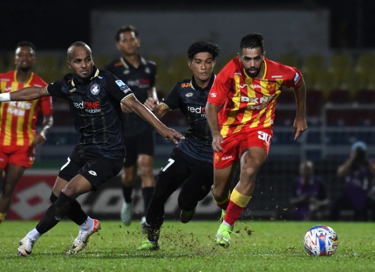 Super League Malaysia mùa tới sẽ giảm suất ngoại binh ra sân cùng lúc.