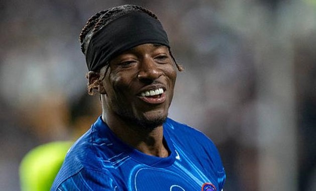 Noni Madueke chuẩn bị chuyển sang khoác áo Arsenal.